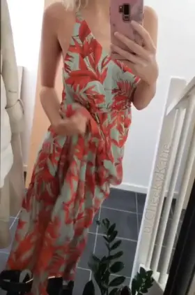 Longest sundress ever! But is the reveal worth the wait?