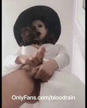 Ass clapping, sucking cock, spanking, and cumming - some of my hottest vids. Let me drain your cock and you can return the favor? ;)