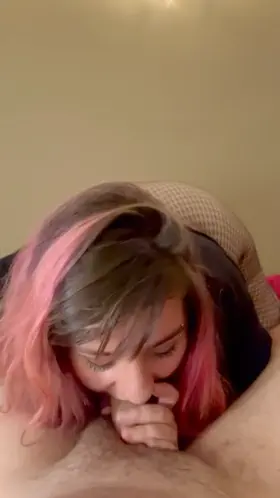 Practicing my deep throating skills on a redditor 🥰 who's next? 😈