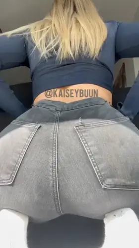 you guys also like jeans or should i stay with yoga pants? hehe