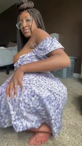 I’m trying to convince you to eat my chocolate cake, is it working? [f]