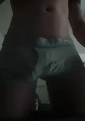 Reveal my resting dick in slowmo 🙈 help me to get hard 😈