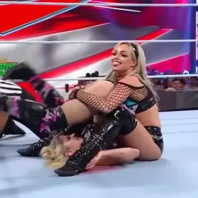 Liv Morgan folding Alexa Bliss