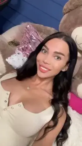 a cute girl must have a cute dick 😅