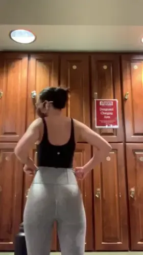 Flashing you in the gym locker room😛