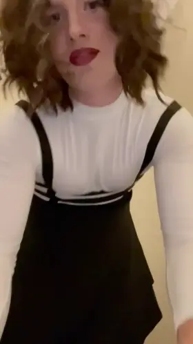 if I made u stop scrolling could u at least call me pretty or something 🥹