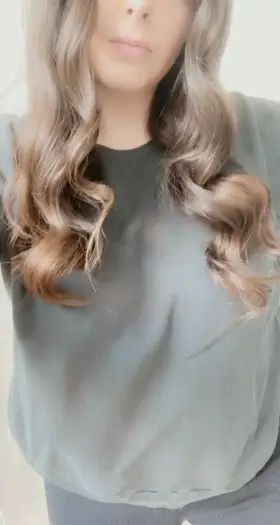 Dropping by to ask if my sweater deceived you on the size of my boobs! 👀