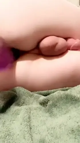 13 inch dildo milking my girlcock