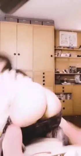 My booty is here to Serve your Mouth ✨