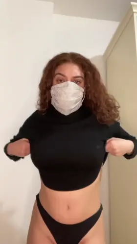 does my bouncy pussy looks like a good place to cum inside?