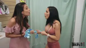 [FFM] Girls know sharing is caring