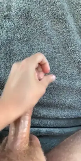 I fucking love cumming for you guys (sound on)