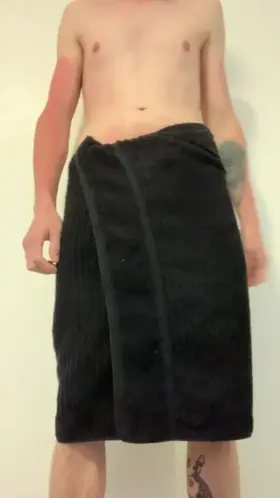 Who wants to help me celebrate my first cake day! 🎉 25 Australia.