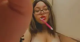 titty droppp 💗 do you think im cute?? 😽