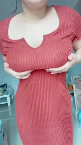 5’3 busty asian fuckable?