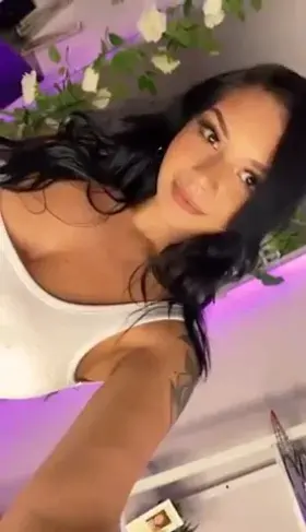 dropping and bouncing my cute tits 🥰