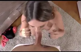 She Gives Head with Passion