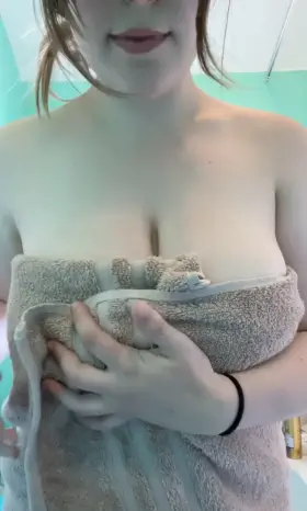 FRESH UP,THOSE TITS🔥🔥🔥⚡⚡👇🏻