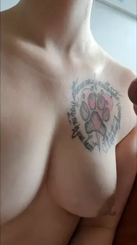 I love the way this feels(: