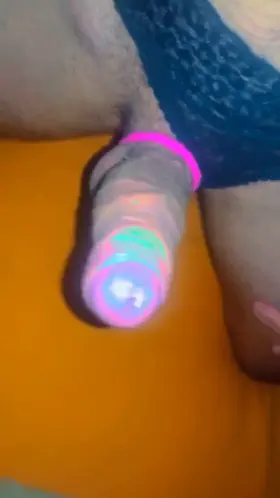 Throbbing juicy girlcock anyone?👄