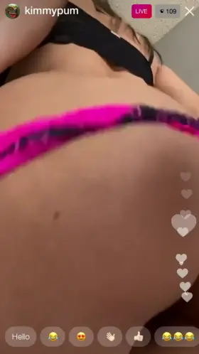 IG caught - Can her pussy can get any love on her day?🔥