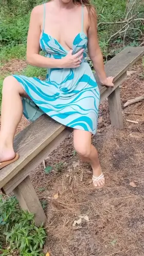 Getting frisky on the disc golf course...[GIF]