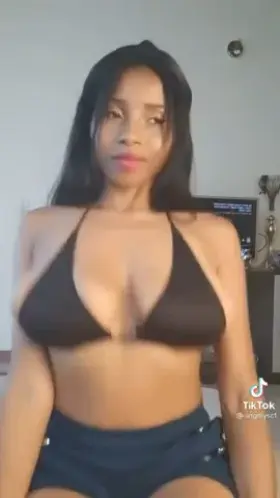 Tetas grandes (NSFW)