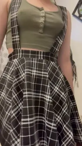 B cups look amazing when you’re petite 😉