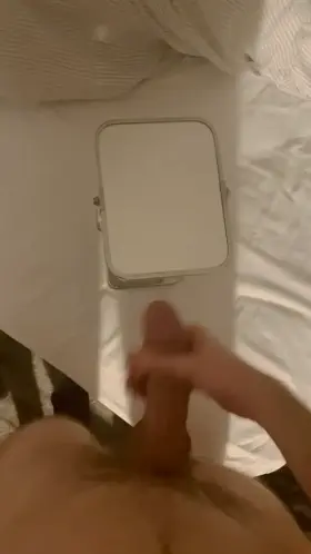 Here’s to hoping my virgin cock gets some action in 2022 🍻 [20] hmu