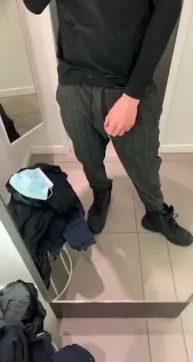 Changeroom fun 😈 [22]