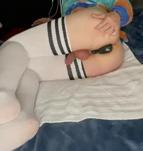 It’s not gay to goon to cock worship videos is it?