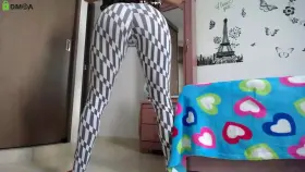 working out my legs and pleasing my pussy same time