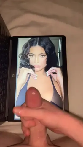 Cumming over kylies perfect tits