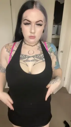 Can I rub my pussy all over your face? check my profile to see more 😇