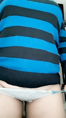 It's been a year since I shaved, my bush isn't that busy😅