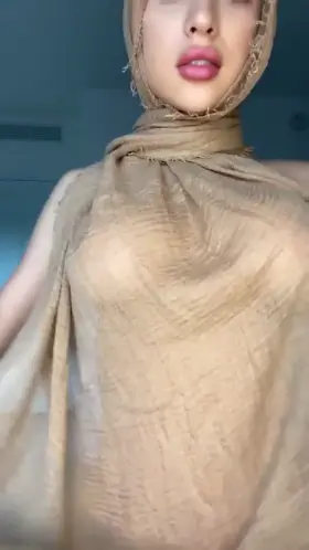 Do You Like Arab Girls ? ( So Get Her Free Album In Comments )