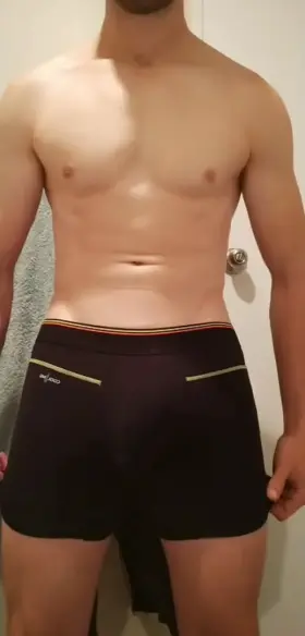 26 [M4F] #Online - Fit aussie guy looking to have a bit of fun