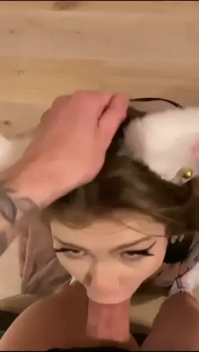 I love getting throatfucked <3