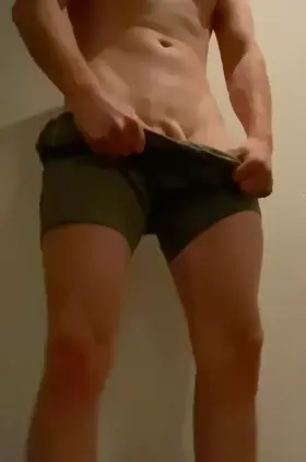 hope you like tall guys (DMs open)