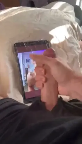 felt like heaven to cum this big😩