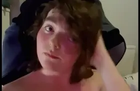 Just a cute, lonely, lesbian tgirl wishing for a gf ♥️