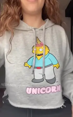 Just wanted to show u my teen boobs… do u like what u see?