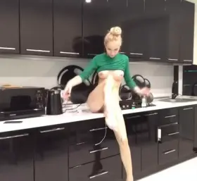 My body looking better without green top?