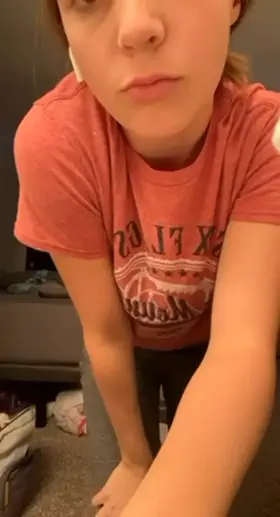 First post here! Hopefully you like my mom bod!