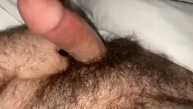 33 year old daddy, jerking it and playing with his fur