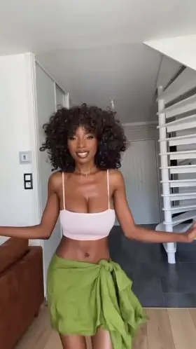 Someone cum tribute my beautiful nigerian mom!