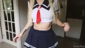 I love twirling around in this tiny outfit 💫