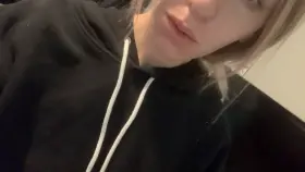 I’m gonna make a mess for you today 💦💋 sessions and customs available