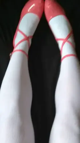 I hated my small penis as a young teen, but then i found out i have a sissy clitty and now i love it🥰