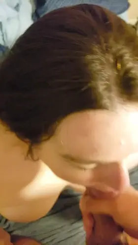 milf loves to keep her mouth wide open for strangers